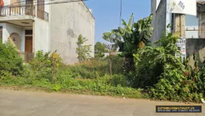 Ranh giới thửa đất rõ ràng rào chắn mặt tiền đường bê tông Ea Kao